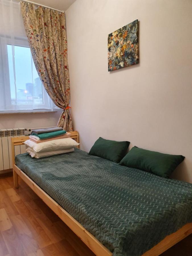 4 Rooms Solidarnosci Варшава Экстерьер фото