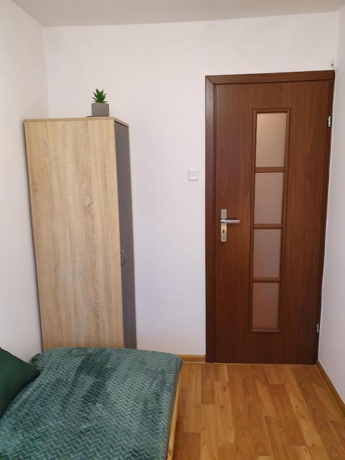 4 Rooms Solidarnosci Варшава Экстерьер фото